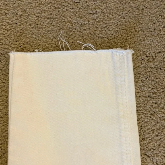 Old Navy white jeans power straight sz 6 - Picture 3 of 3